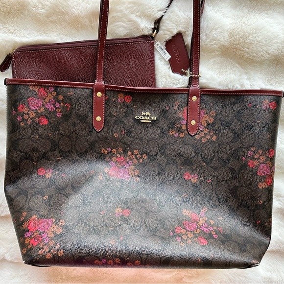 COACH Flower Reversible City Tote ๐ธ๐บ๐ธ๐บ - Picture 4 of 12